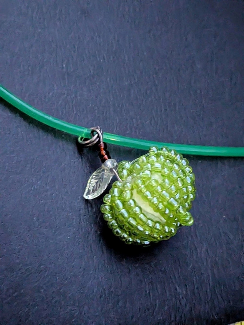 Vintage Y2K Beaded Green Apple Charm Choker Necklace
